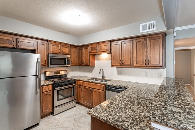 2HAB, 1.5BA: 890 ft² - Summit Penn Place