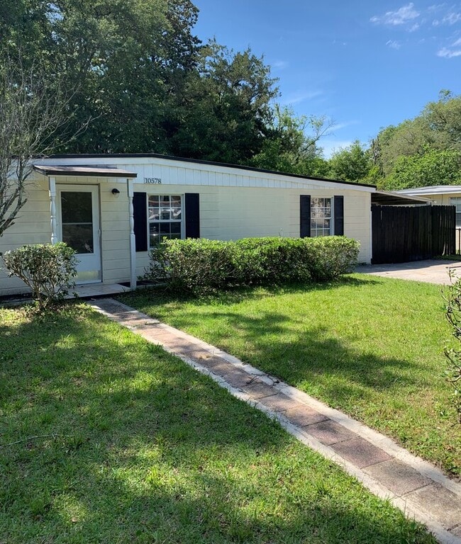Photo - Spacious 3 Bedroom Home Near River City Marketplace