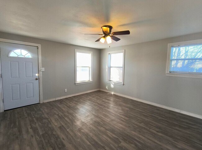 Photo - Remodeled 4 Bedroom Home AVAILABLE NOW!