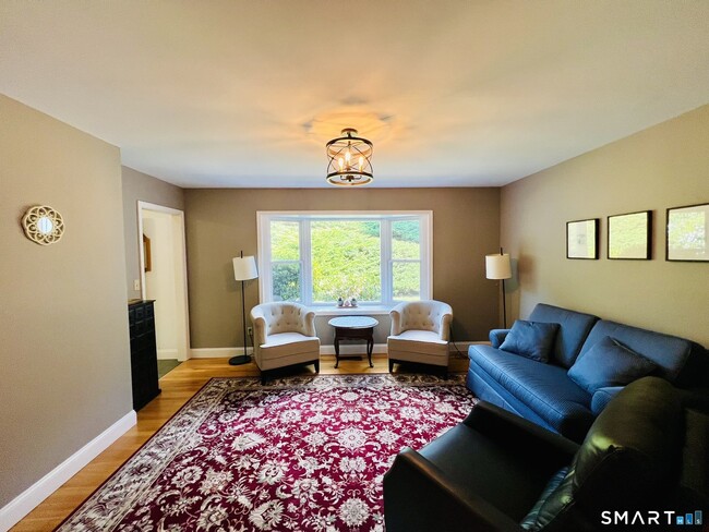 Photo - 679 Aspen Ln