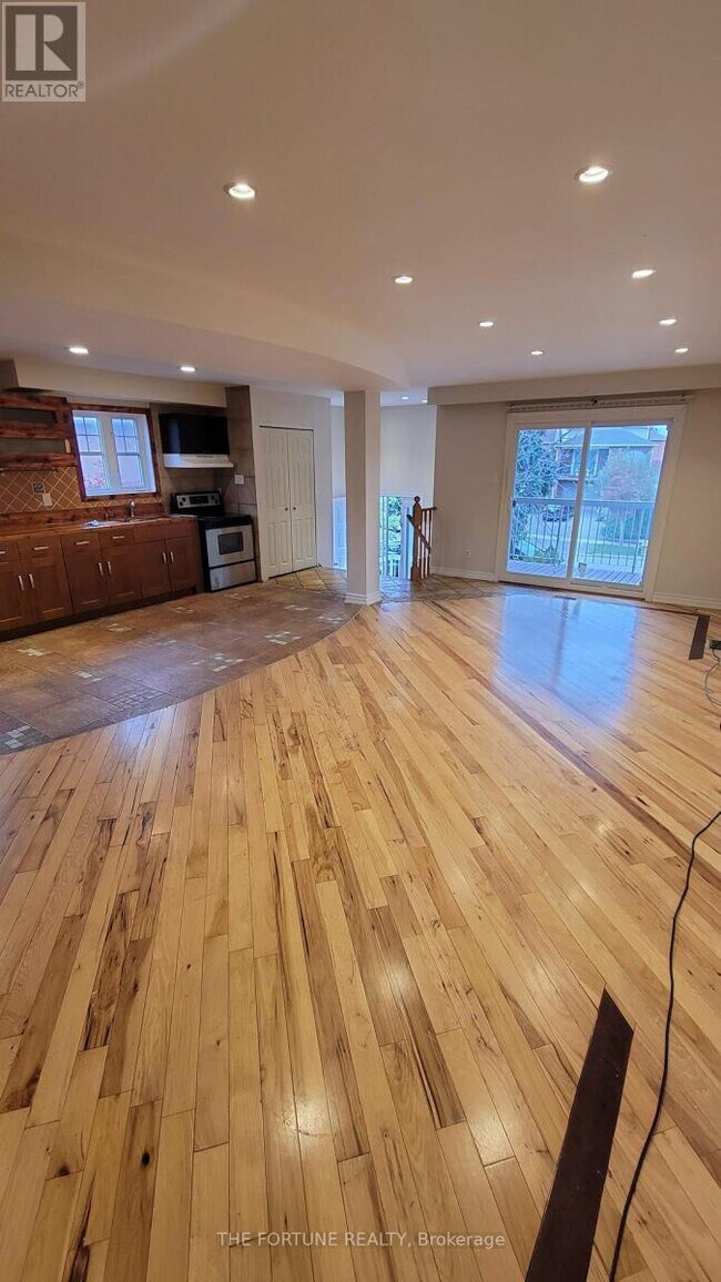 Photo - 44 Rotherglen Ct