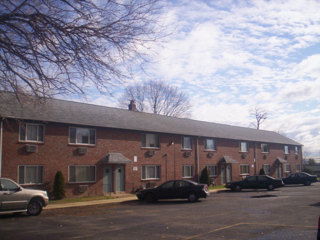 Regency Terrace - Regency Terrace Apartments