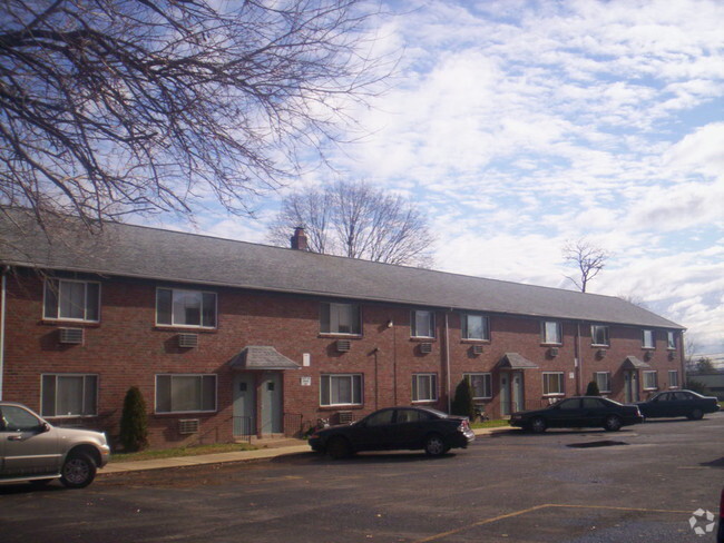 Building Photo - Regency Terrace Rental