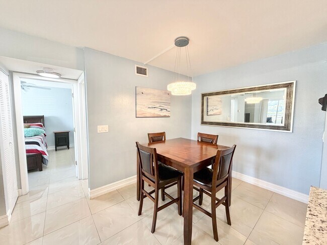 Photo - ** GRANADA LAKES ** 1 BED / 1 BATH CONDO - GREAT LOCATION - SMALL PET OK! - ANNUAL RENTAL