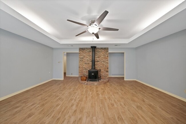 Photo - 2812 Whisperwood Trail