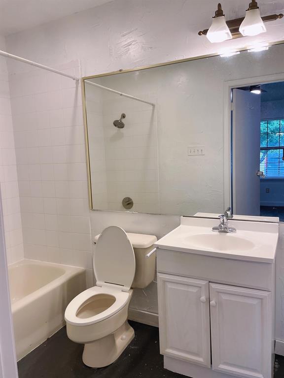 Photo - 21107 Highland Lake Dr