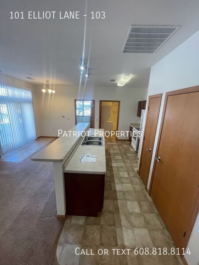 1 BEDROOM/ 1 BATH APARTMENT - 1 BEDROOM/ 1 BATH APARTMENT Unit 103