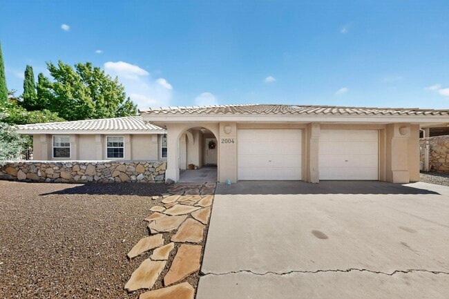 Photo - 2004 Vista Lejano