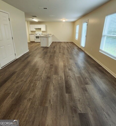 Photo - 335 Freeman Cir