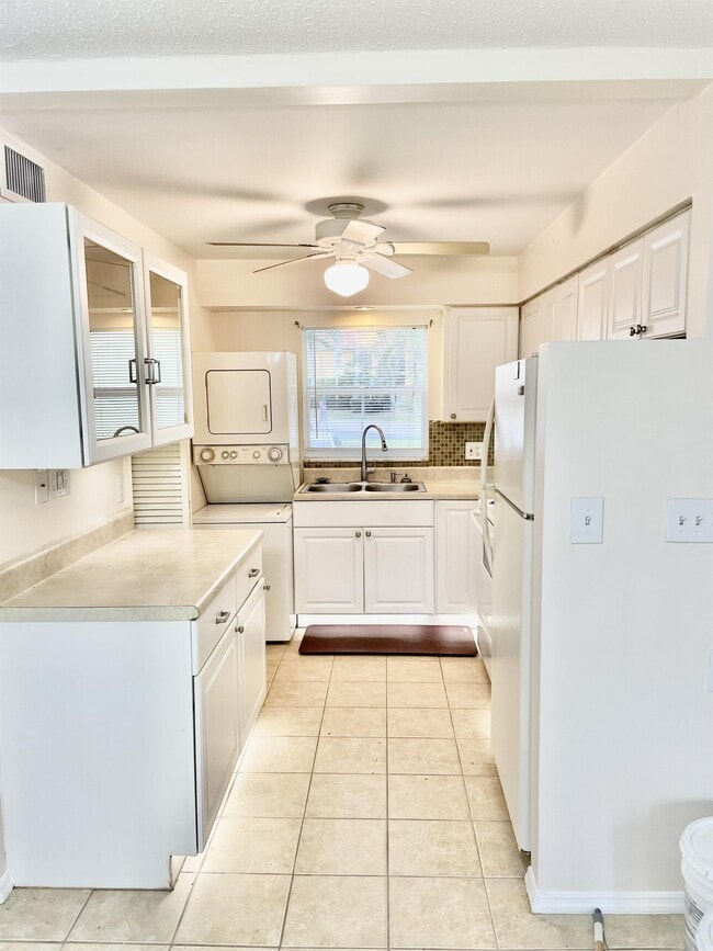 Building Photo - 6753a Lake McGregor Cir