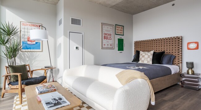 Photo - 1125 W Carroll Ave