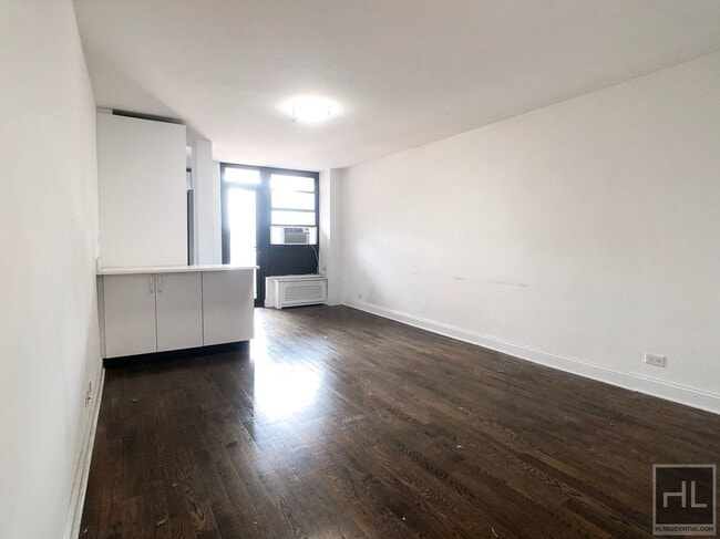 Photo - EAST 35 STREET Unit 15E