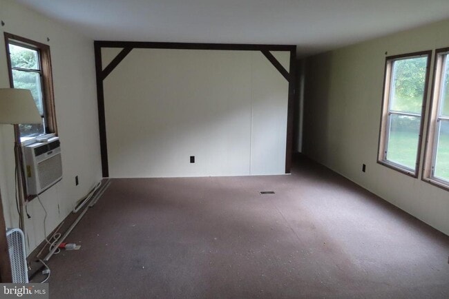 Photo - 14169 Buchanan Trail W