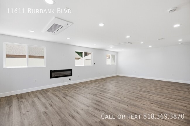 Photo - 11611 Burbank Blvd
