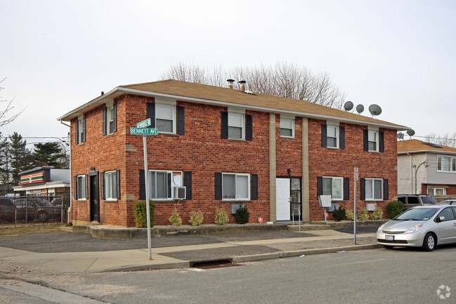 Apartments for Rent in Bellmore, NY | ForRent.com