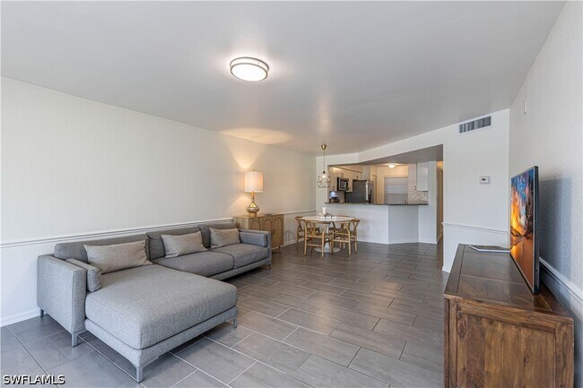 Photo - 9600 Victoria Ln Unit 108