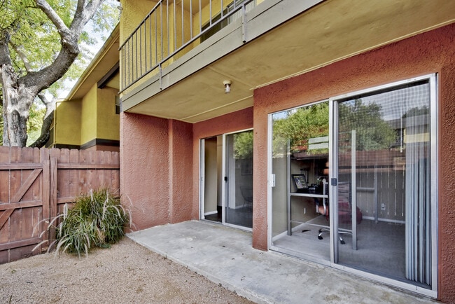 Hunter's Glen Apartments