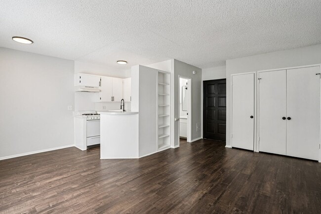 Photo - 238 South Serrano Ave