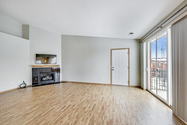 Photo - 16600 Liberty Cir Unit 3S