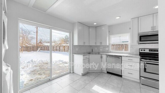 Photo - 1770 Willow St