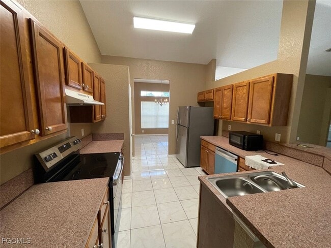 Photo - 2710 55th St W