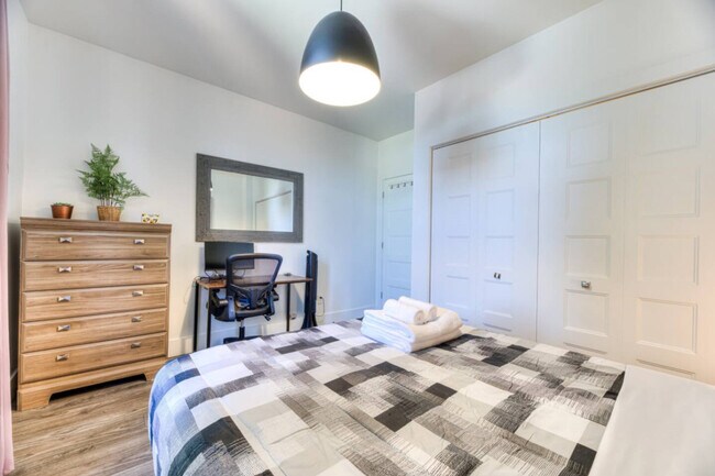 Photo - 3833 R. Saint-Denis Unit ID1234645P