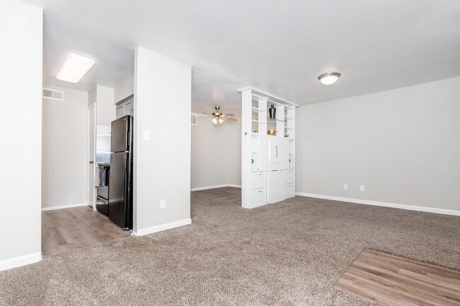 Photo - Falls of Maplewood Apartments