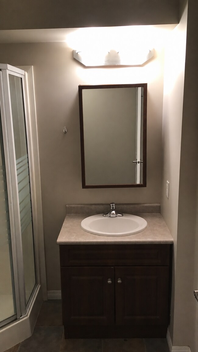 Photo - 5202 49 St
