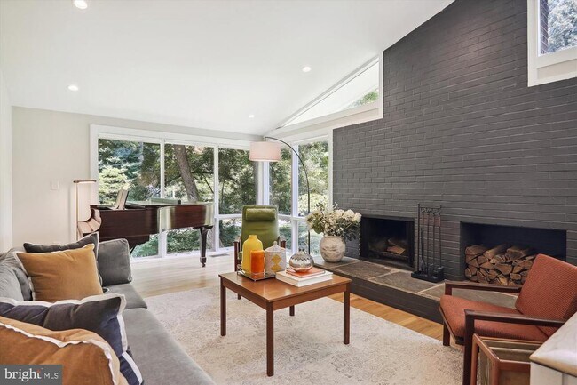 Photo - 3945 Rickover Rd