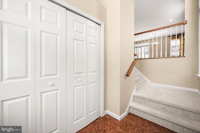 Photo - 120 Elizabeth Ct