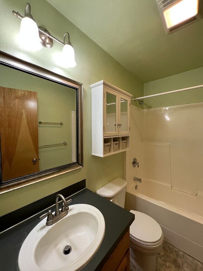 Rare 4 Bedroom Junction City Home Rental House Rental in Junction