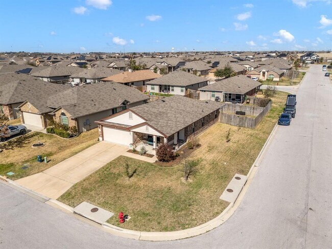 Photo - 137 Hematite Ln