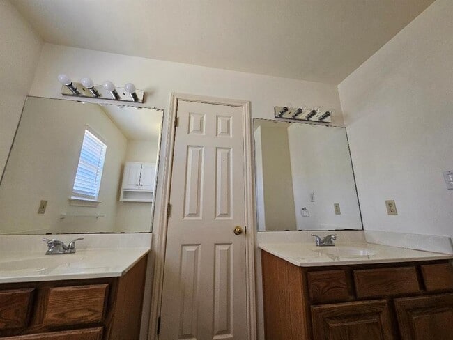 Photo - 8408 Cahill Dr