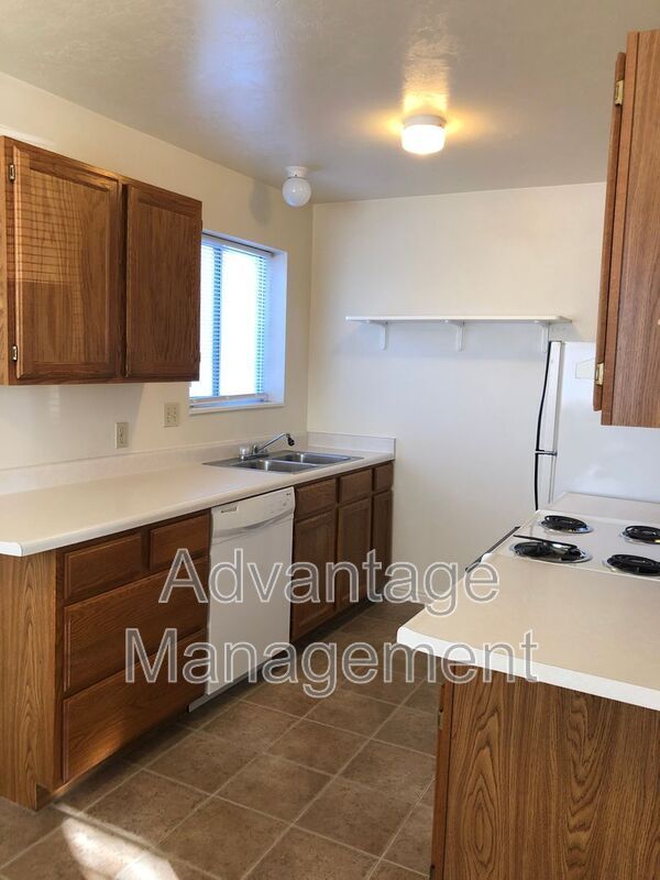 Photo - 2138 W 220 N