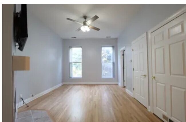 Photo - 822 S Bishop St Apartments Unit 3