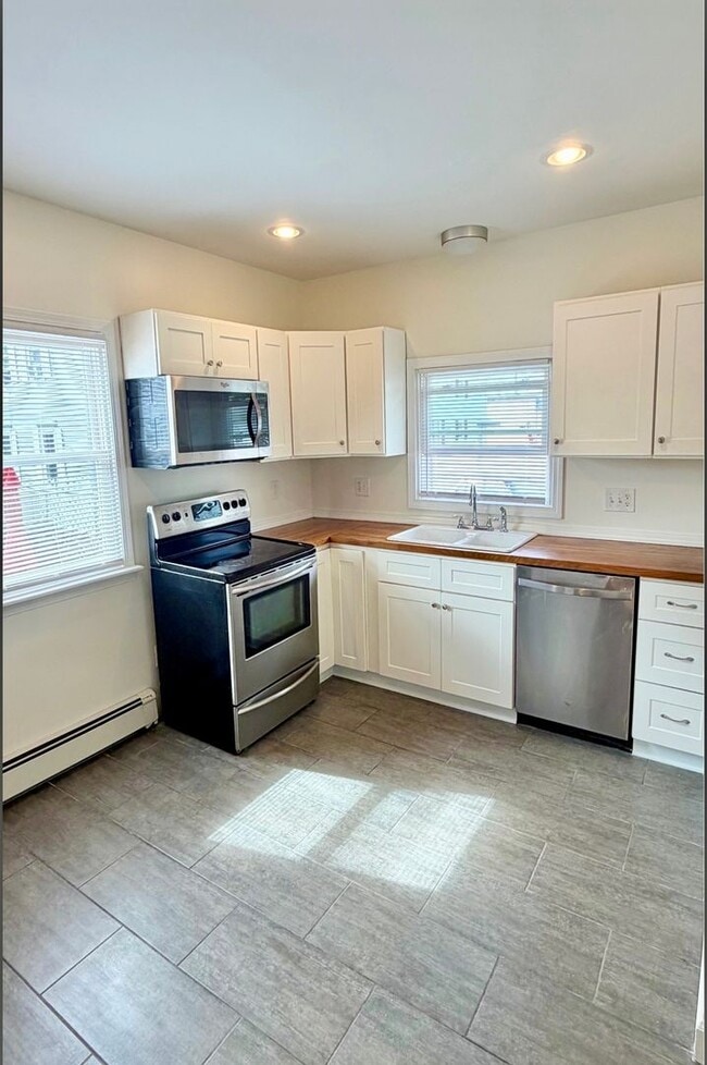 Photo - 178-180 Chandler Avenue Unit 1