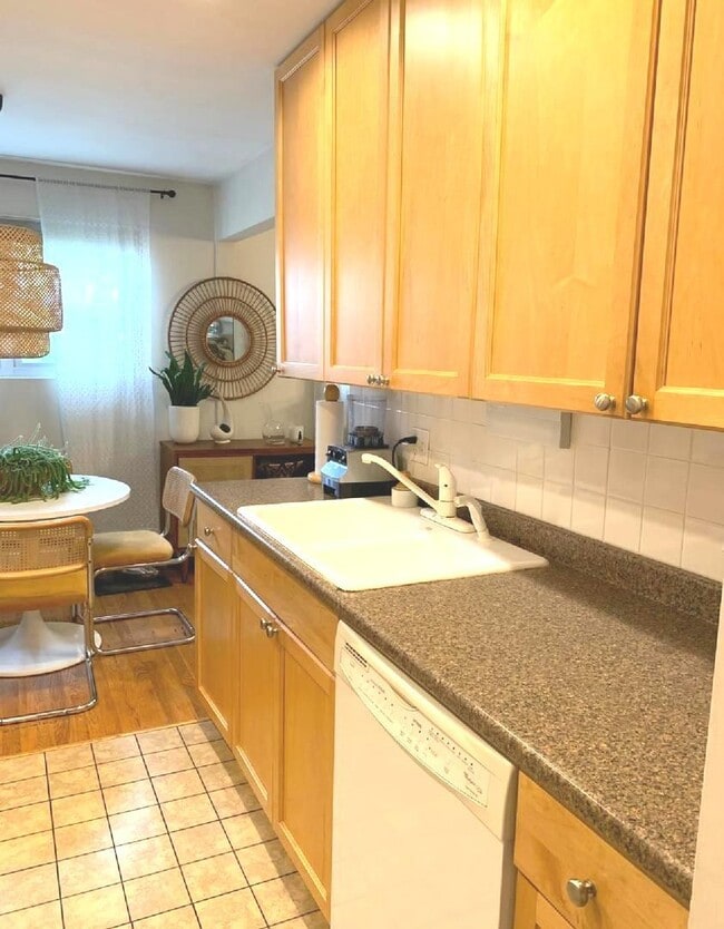 Photo - 711 Austin St Unit 301