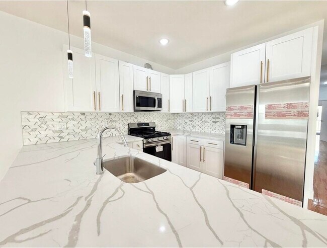Photo - 41 W 19th St Unit 2