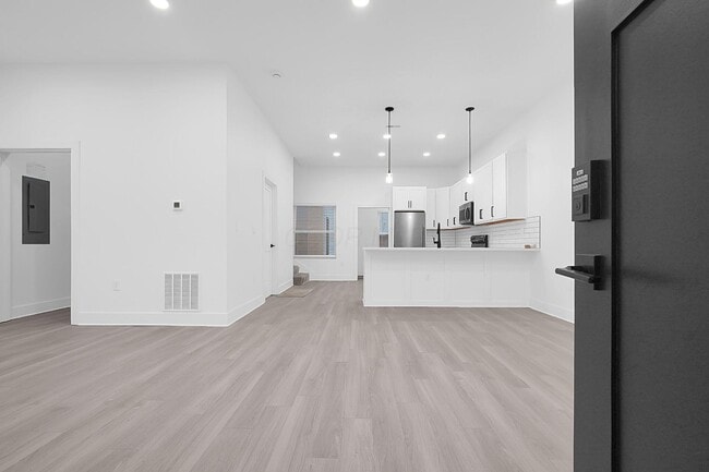 Building Photo - 932 Wagner St