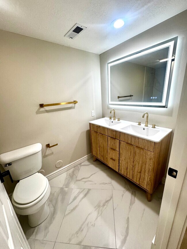 Photo - 1598 N 500 W