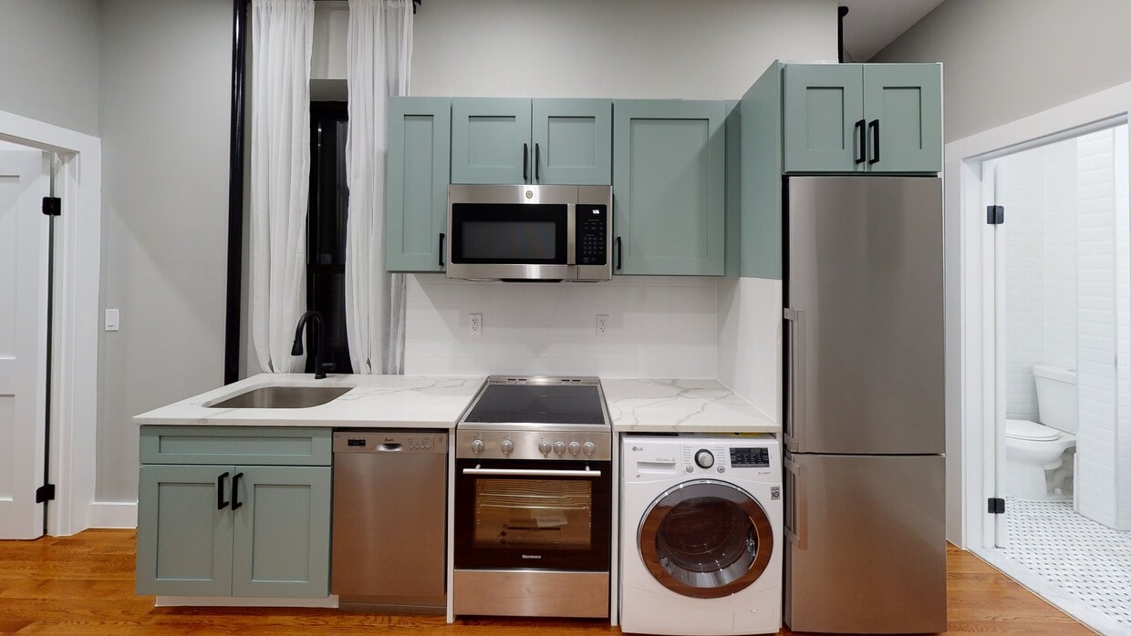 Photo - 826 9th Ave Apartment