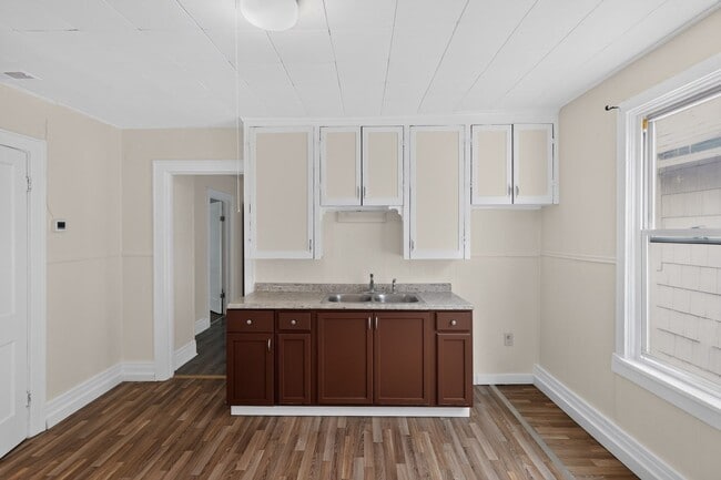 Photo - 97 Kilhoffer St