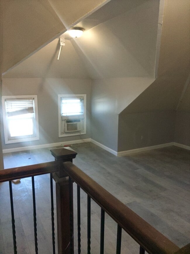 Loft - 233 Pope St Unit Apartment 2