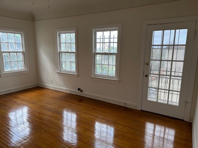 Photo - 1040 Laguna Ave