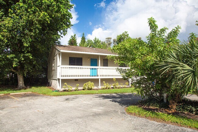 Photo - 2445 Thomasson Dr Unidad A