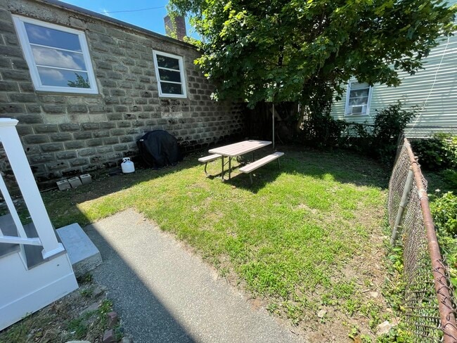 Photo - 22 Bond St Unit R1