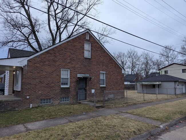 Photo - 19971 Stout St