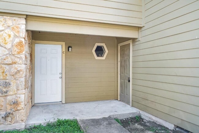 Photo - 8703 Schick Rd