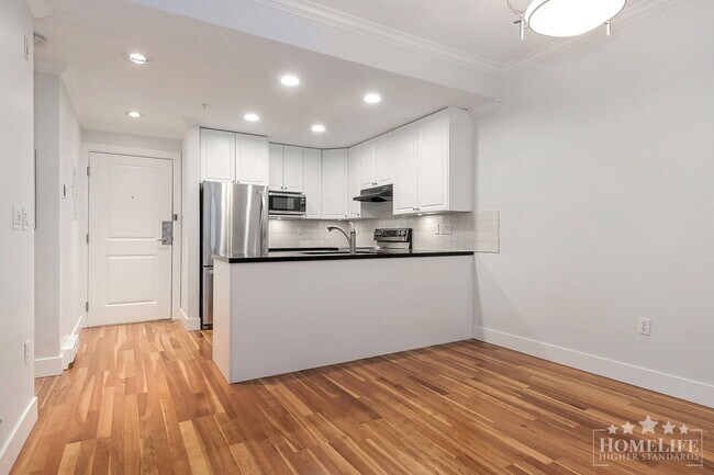 Photo - Charming 2-Bed, 2-Bath Condo for Rent at Ocean Bay Villas — South Surrey / White Rock Unit 209