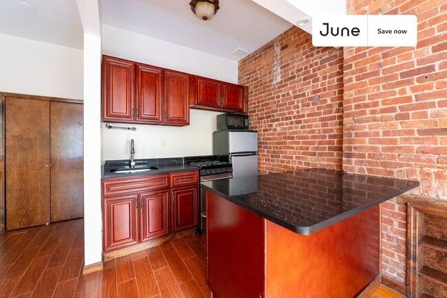 Photo - 349 W 46th Unit 2S